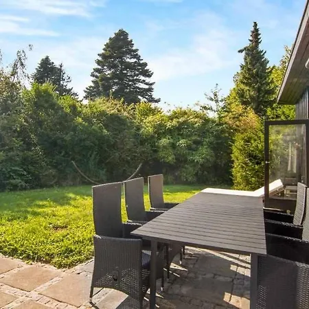 Daire Cozy Summer House 50 Meter From The Beach, 89 M²