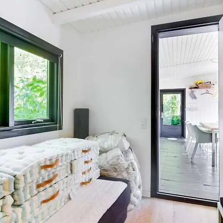 Cozy Summer House 50 Meter From The Beach, 89 M² *