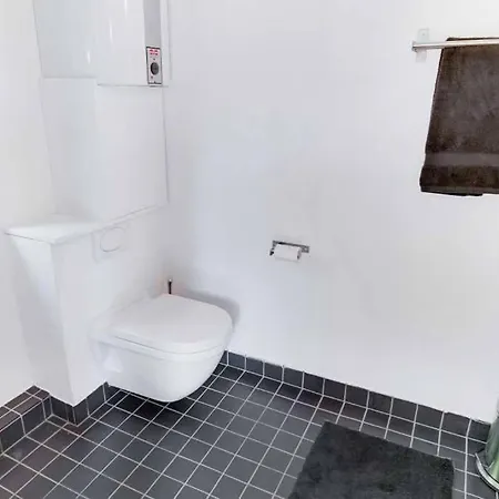 Cozy Summer House 50 Meter From The Beach, 89 M² * Dronningmølle