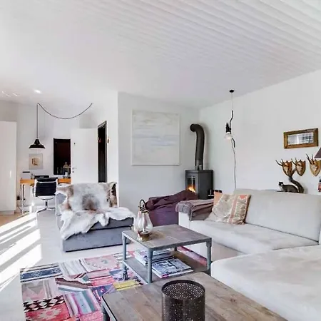 Daire Cozy Summer House 50 Meter From The Beach, 89 M²