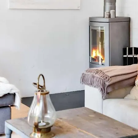 Daire Cozy Summer House 50 Meter From The Beach, 89 M²