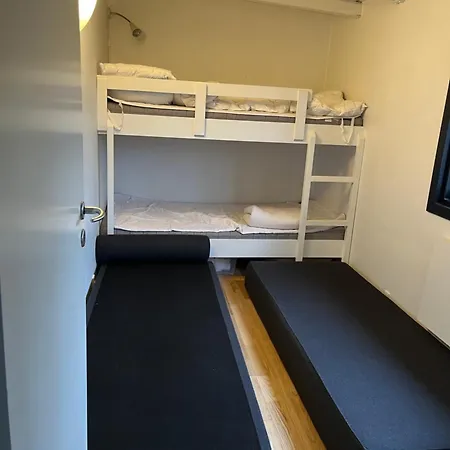 Cozy Summer House 50 Meter From The Beach, 89 M² Apartamento Dronningmølle