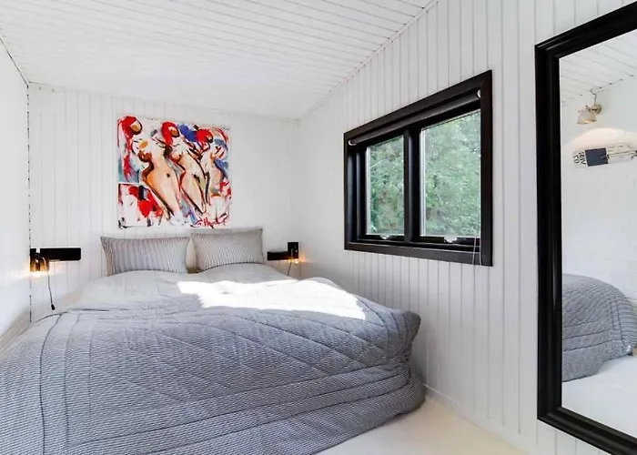 Cozy Summer House 50 Meter From The Beach, 89 M² *